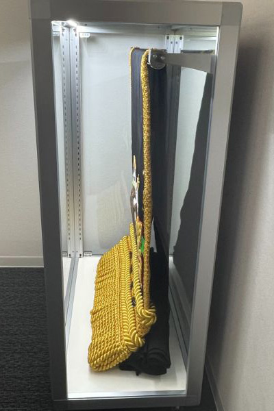 化粧まわし展示ケース 側面