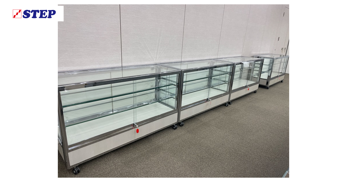 リサイクルショップどりーむ天保山店　No15151　ガラスショーケース　大幅値下げ22000円が11000円　写真参照　お買い得品 京都産業会館のリサイクルショップの販売会にてガラスケース、ショー